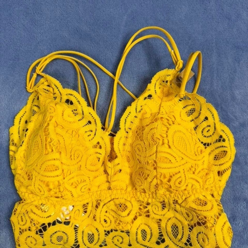 Victoria's Secret yellow lace‎ crop top Size S